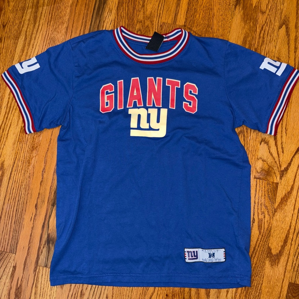 NEW NFL Giants Boy's Blue T-Shirt with Red and White Trim 18-20